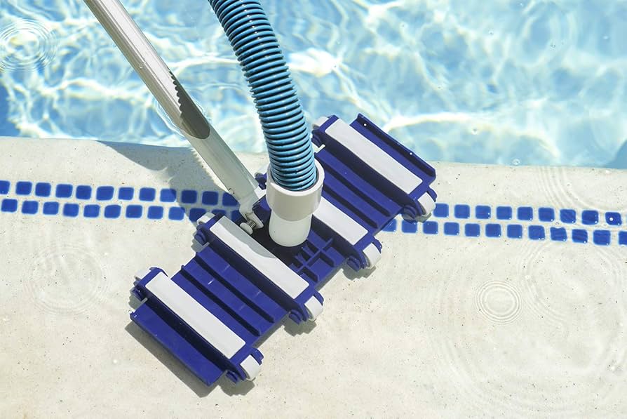 POOLMASTER ESSENTIAL FLEXIBLE VACUUM